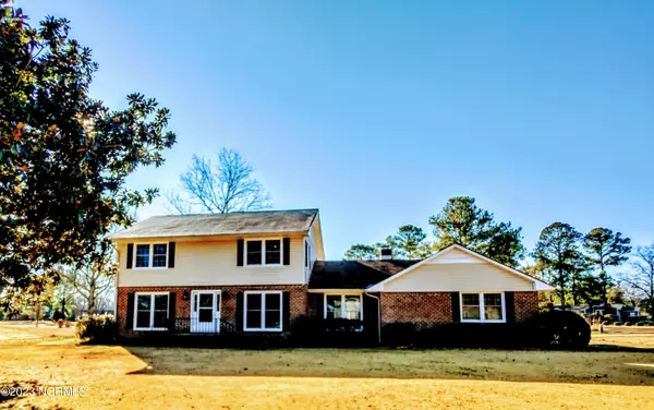 121 Randomwood Lane, New Bern, NC 28562