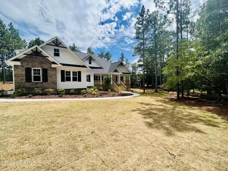 1307 Valley View RD, Southern Pines, NC 28387