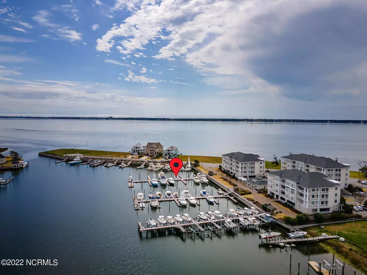 Morehead City, NC 28557,150 Lands End CT #C-8