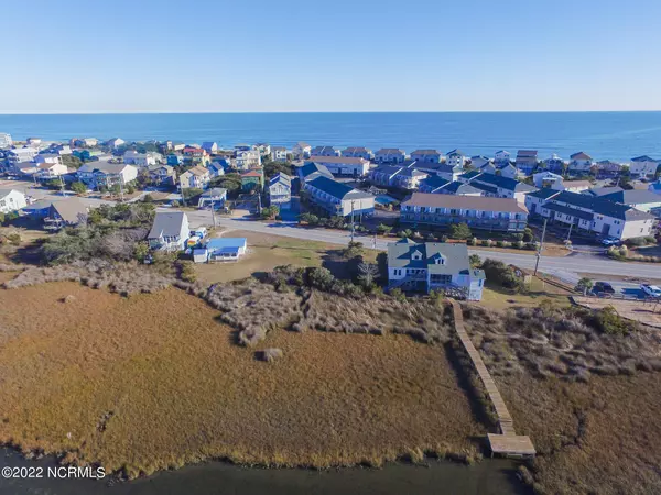 825 S Topail Drive, Surf City, NC 28445