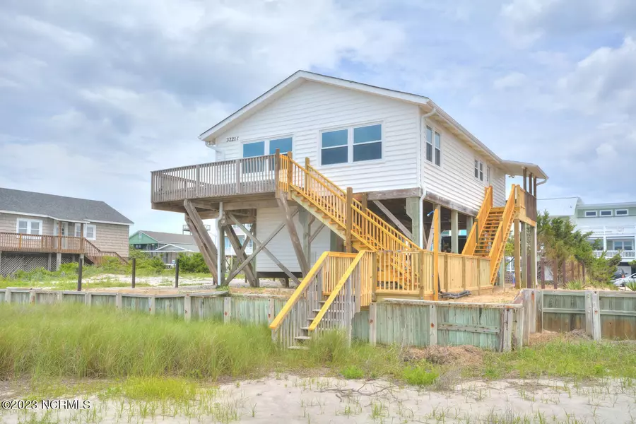 3221 E Beach DR, Oak Island, NC 28465