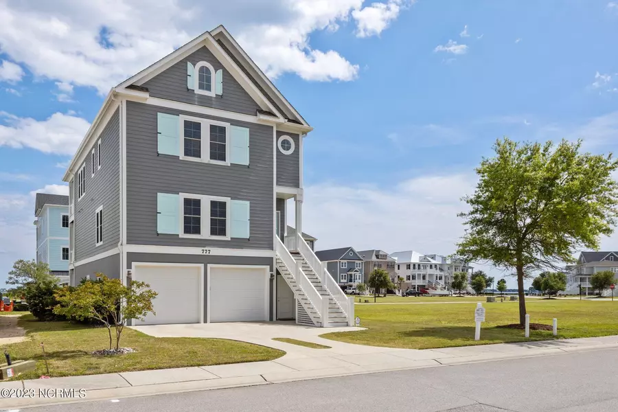 777 Cannonsgate DR, Newport, NC 28570