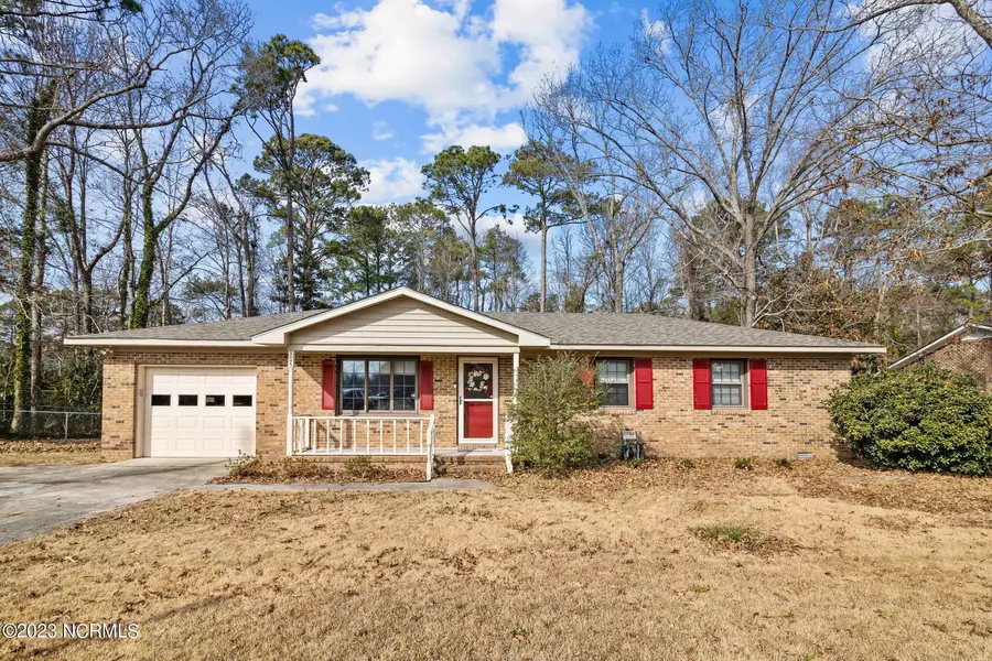 105 Paradise CIR, Havelock, NC 28532