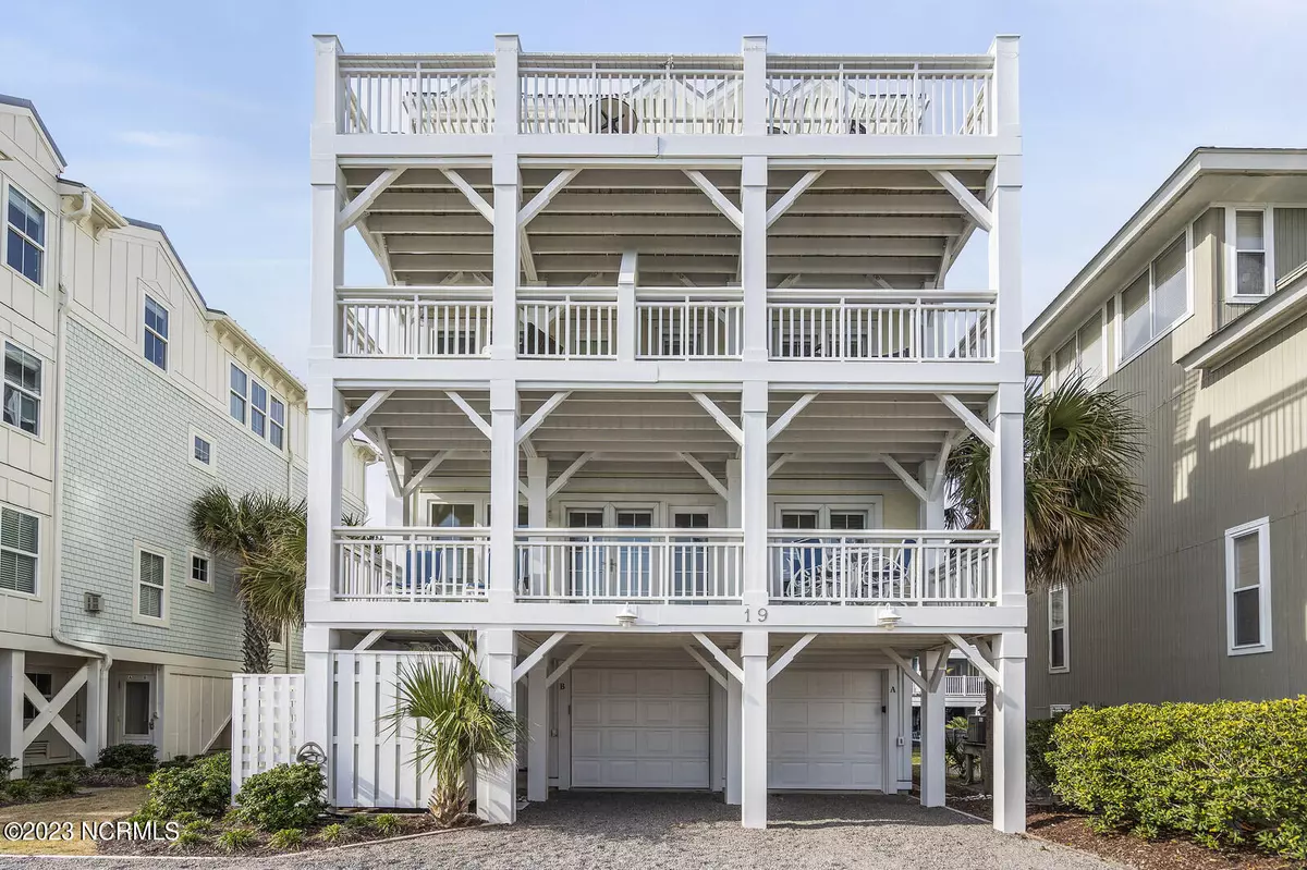 Wrightsville Beach, NC 28480,19 E Columbia ST #A