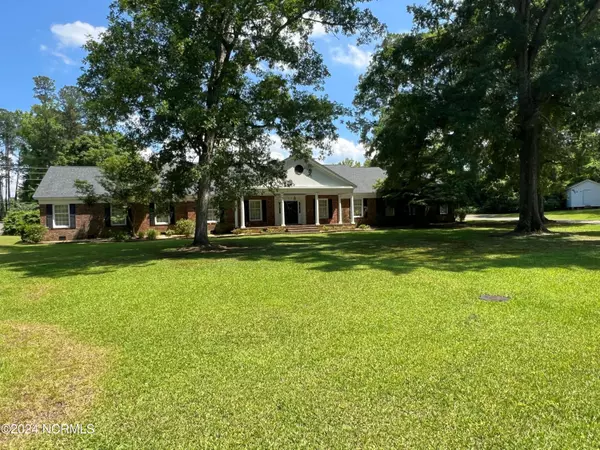 518 Edgewood CIR, Whiteville, NC 28472