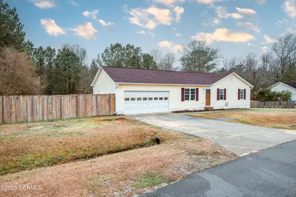 1047 Shirley Drive, Jacksonville, NC 28540