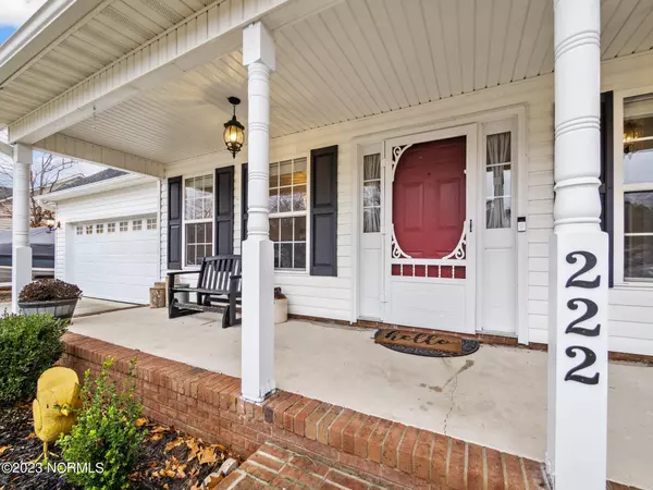 Richlands, NC 28574,222 English Walnut Drive