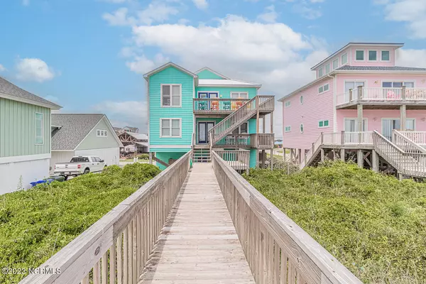 Surf City, NC 28445,424 N Shore Drive