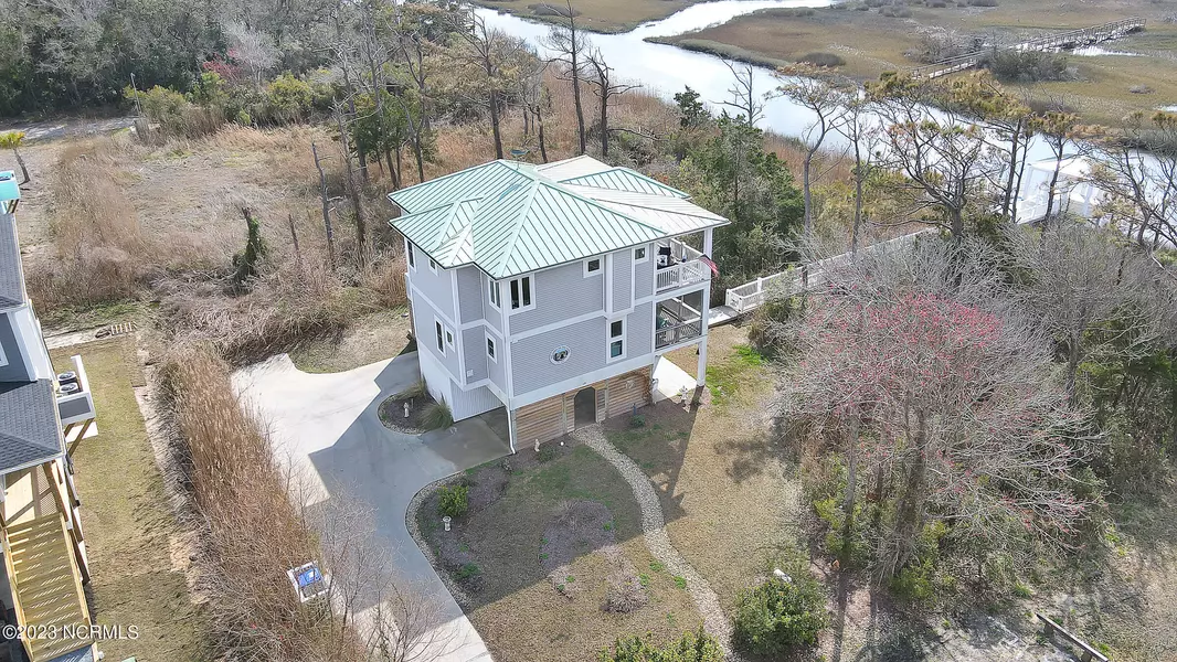 120 SE 18th ST, Oak Island, NC 28465