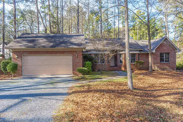 5 Gingham Lane, Pinehurst, NC 28374