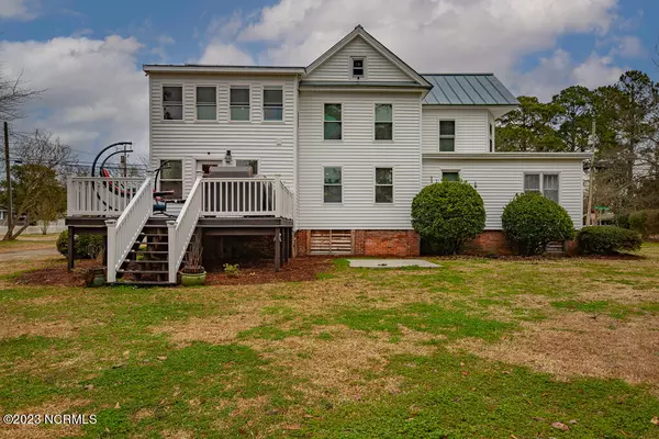 Bridgeton, NC 28519,801 N B ST