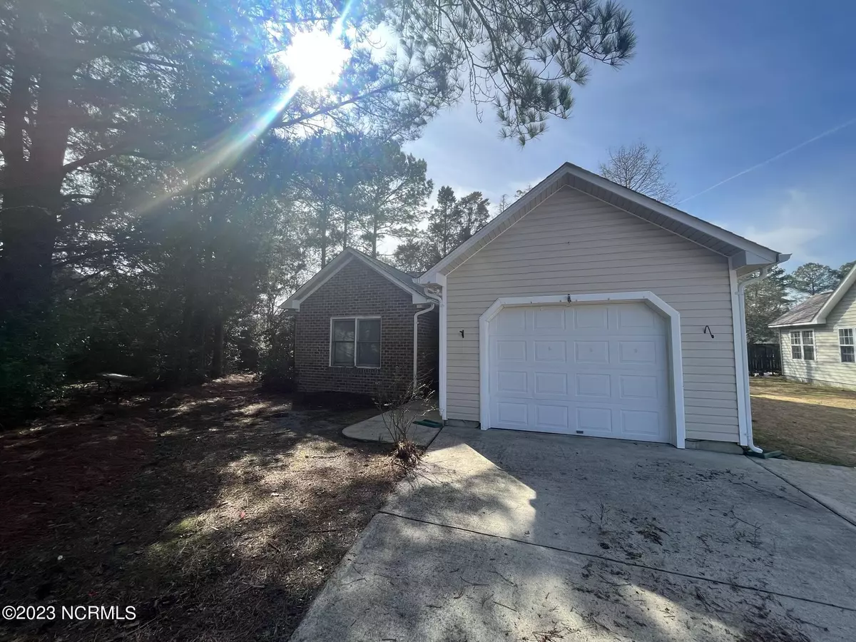 New Bern, NC 28562,309 Carriage House Court