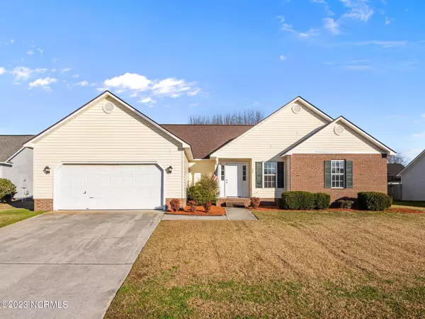 309 Whirlaway Boulevard, Sneads Ferry, NC 28460