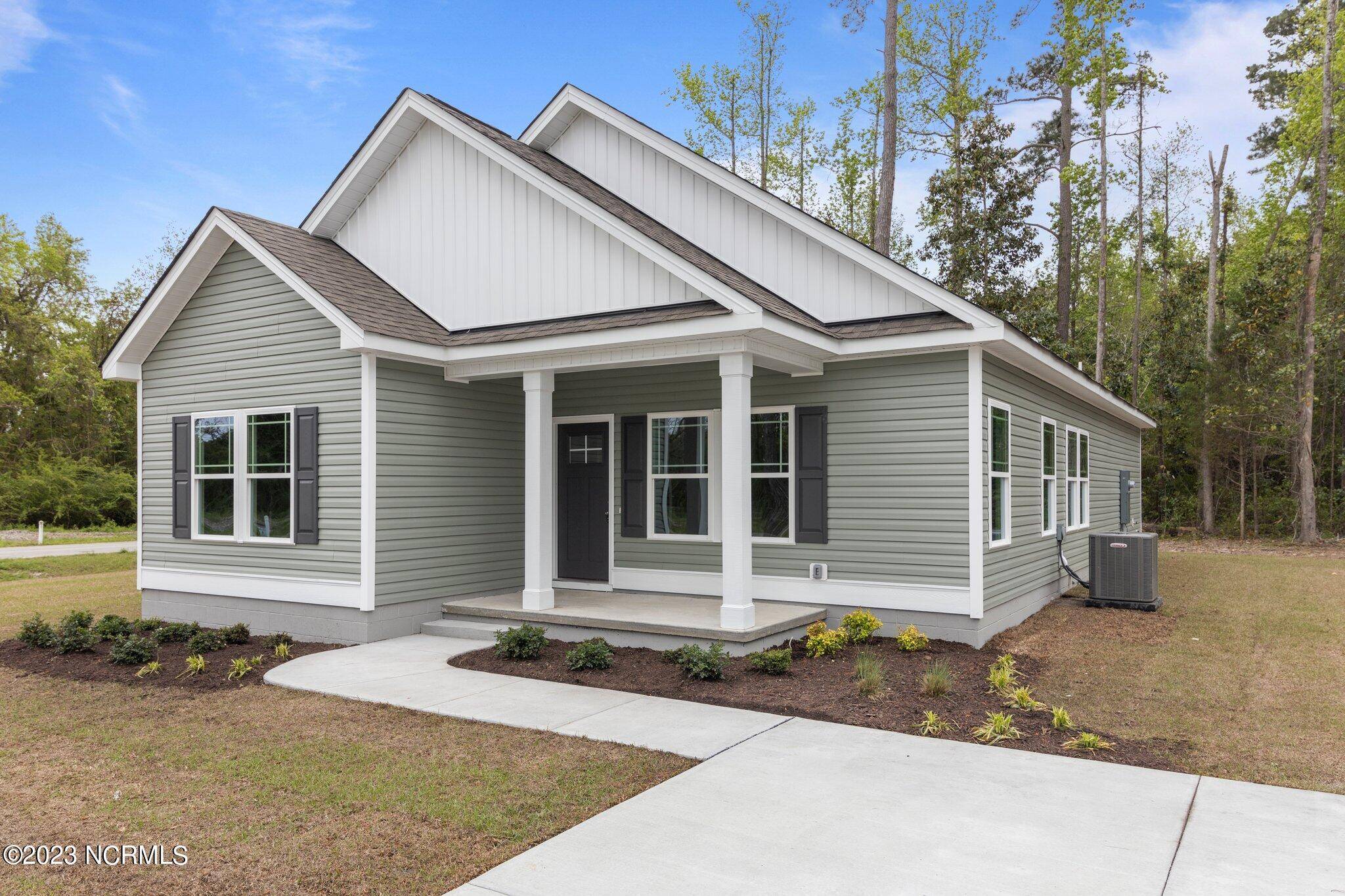 326 Camp Creek DR, Oriental, NC 28571