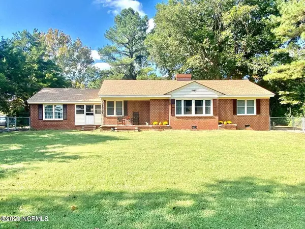 1706 W Main ST, Williamston, NC 27892