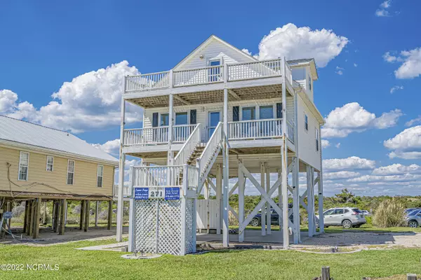 271 Ocean Boulevard E, Holden Beach, NC 28462