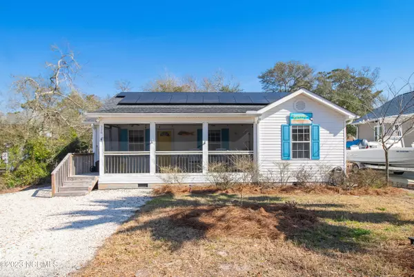 326 NE 47th Street, Oak Island, NC 28465