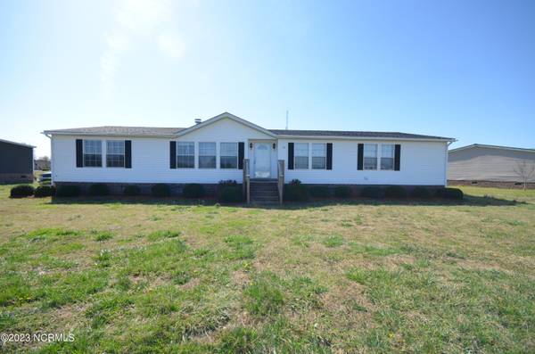 301 Country Pointe Road,  Pikeville,  NC 27863