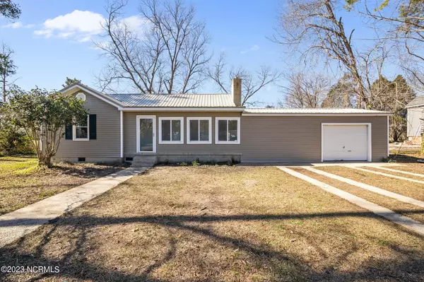 812 College ST, Vanceboro, NC 28586