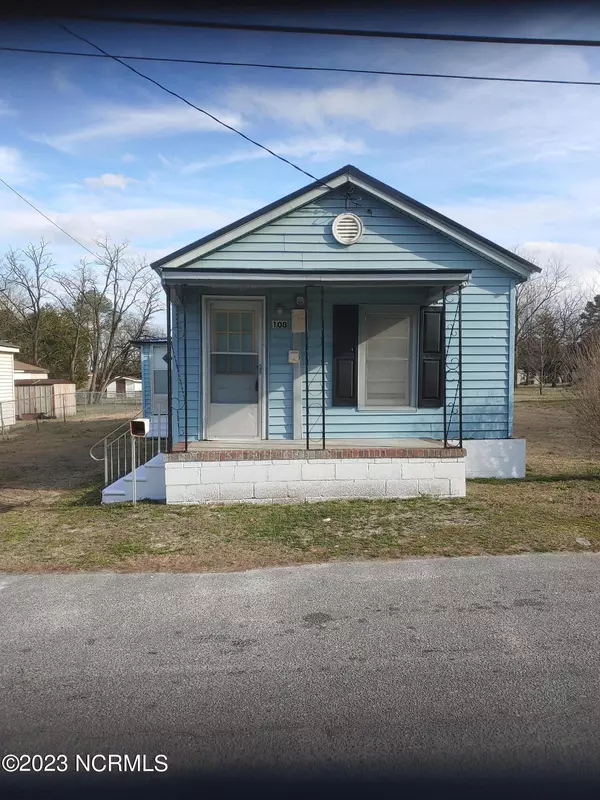 108 Palmer ST, La Grange, NC 28551