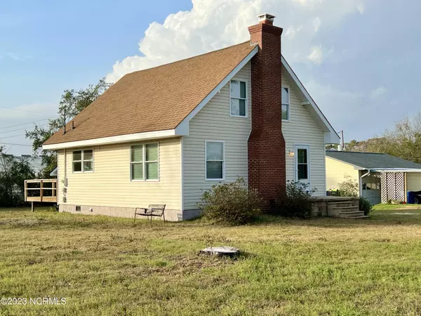 112 Raleigh Avenue, Morehead City, NC 28557