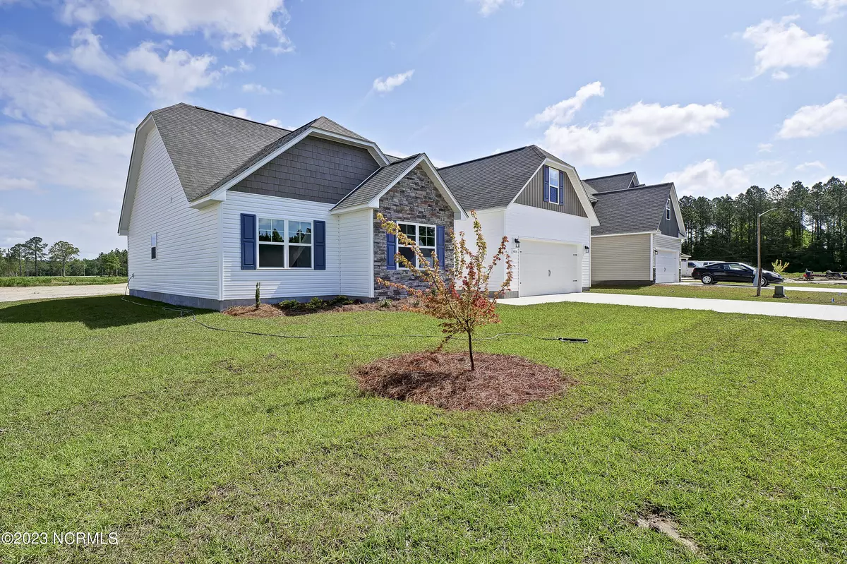 Hubert, NC 28539,403 Silverstone Place