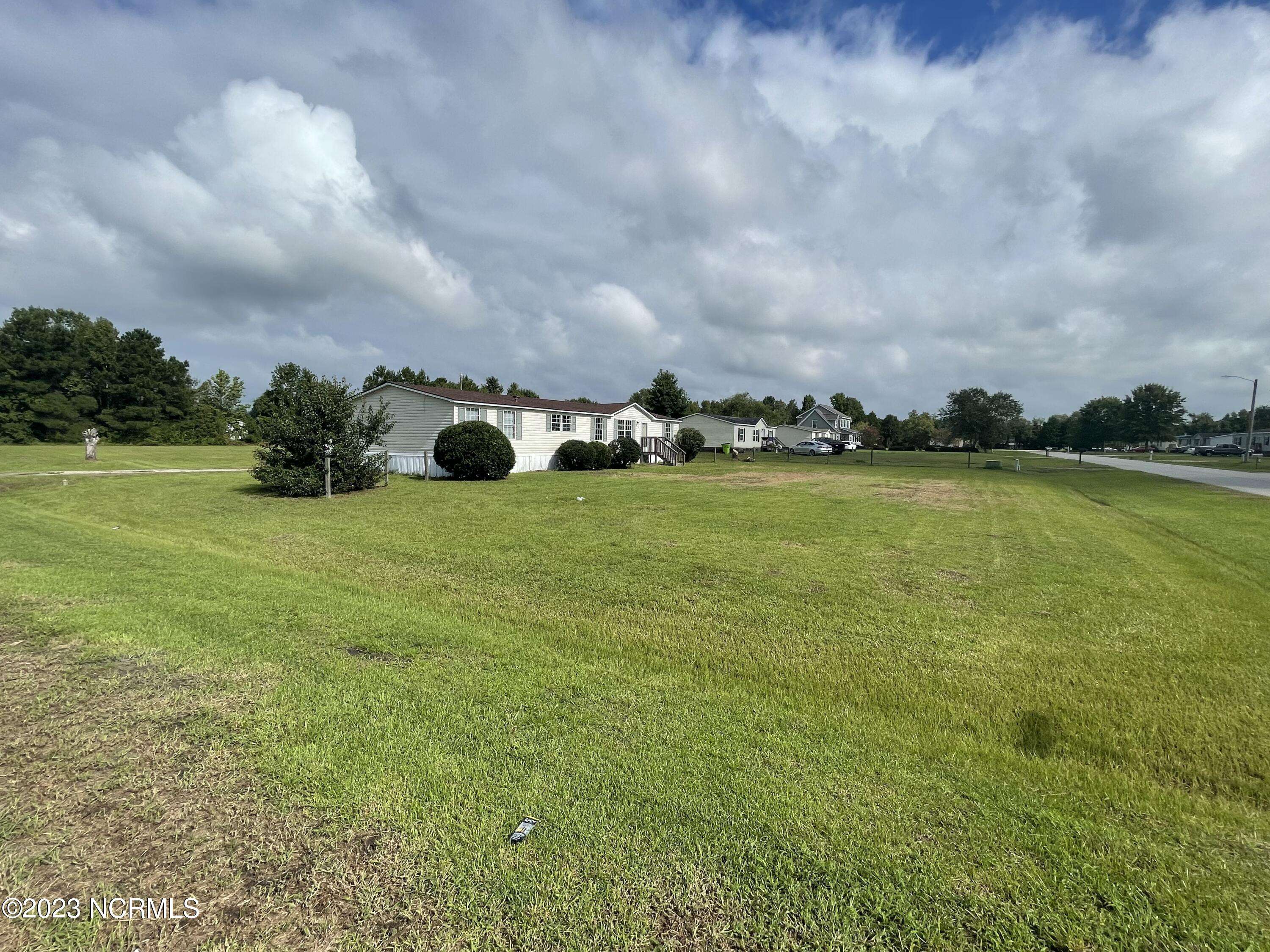 101 N Cherie CT, New Bern, NC 28562