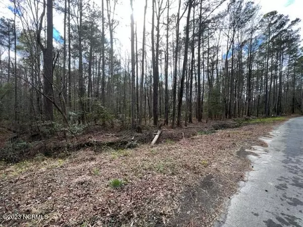 Southern Pines, NC 28387,512 S Glenwood Trail