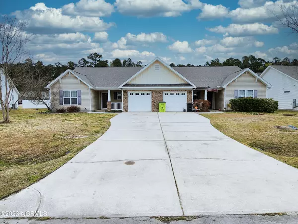 New Bern, NC 28560,214 Kestrel Court