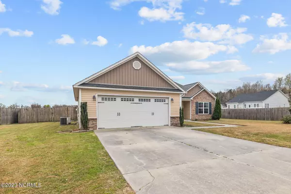 Jacksonville, NC 28540,102 Cypress Manor Court