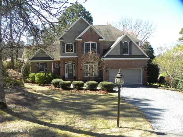 4 Sunny CT, Pinehurst, NC 28374