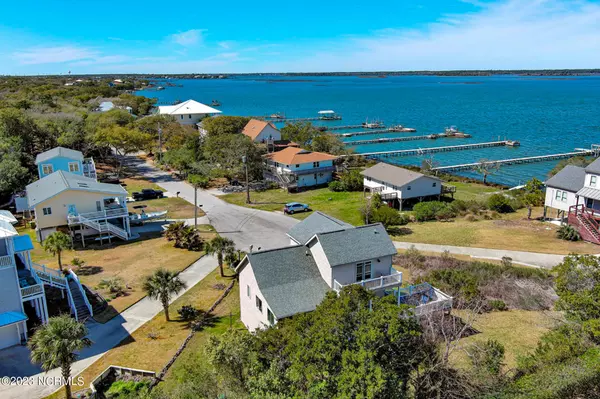 Emerald Isle, NC 28594,5411 Sunset Lane