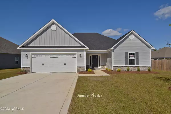 568 Appalachian Trail S, Jacksonville, NC 28546