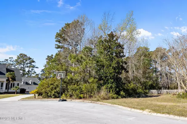 1403 Dills Creek Lane, Morehead City, NC 28557