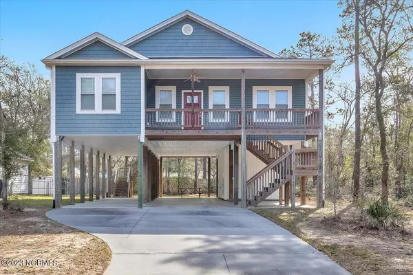 206 NE 46th Street, Oak Island, NC 28465