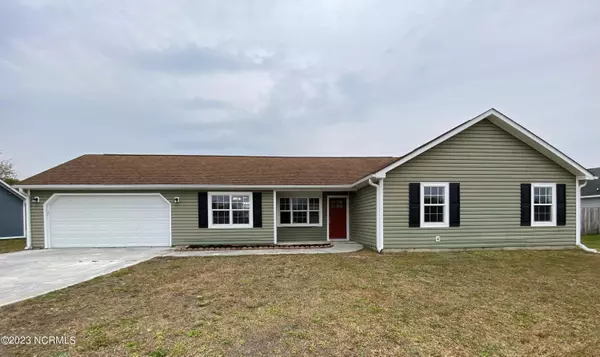 509 Amber Avenue, Hubert, NC 28539