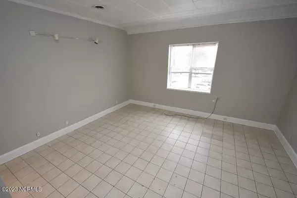 Greenville, NC 27858,507 S Evans ST #01