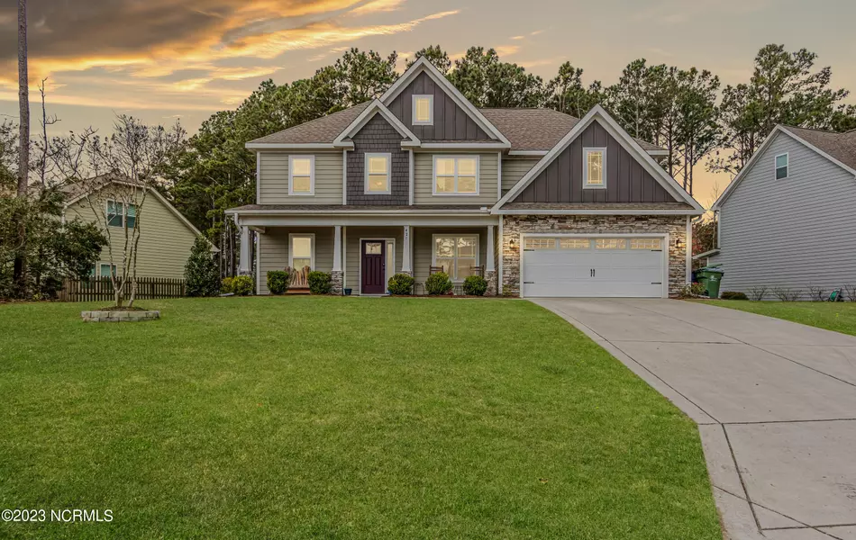 421 Canvasback LN, Sneads Ferry, NC 28460