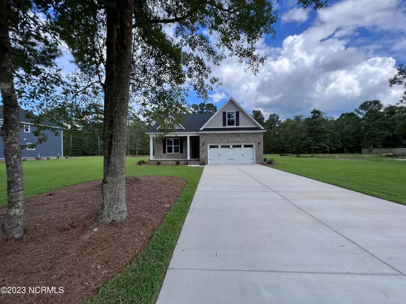 25 S Beatrice DR, Rocky Point, NC 28457