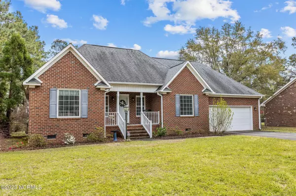 5131 Chalk ST, Morehead City, NC 28557