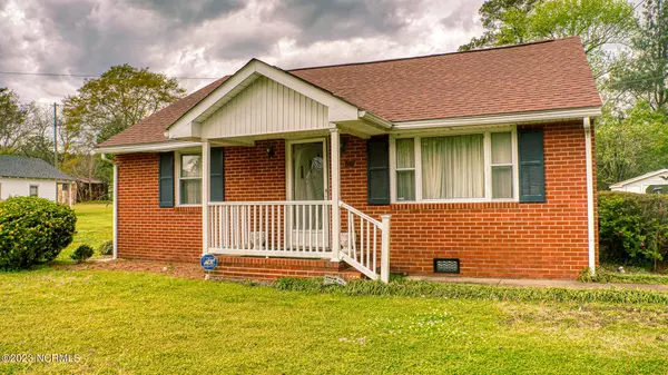 Snow Hill, NC 28580,807 W Harper ST