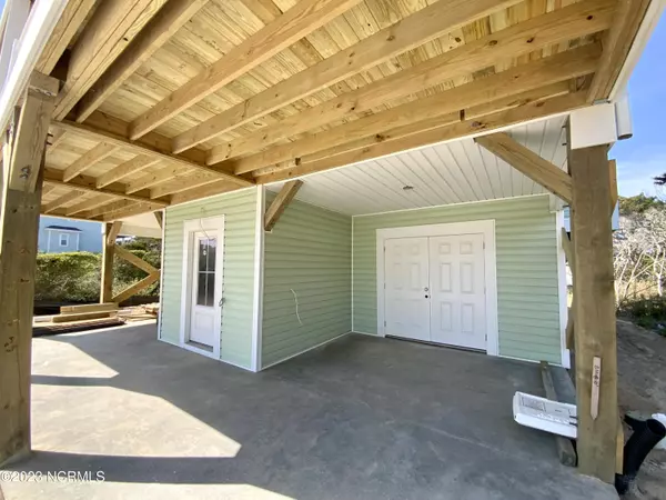 Oak Island, NC 28465,510 W Dolphin Drive