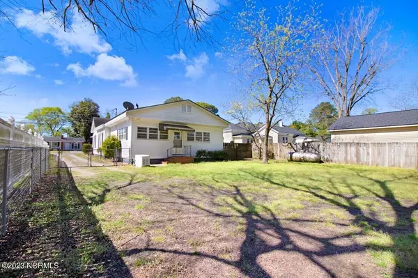 La Grange, NC 28551,212 W Washington ST