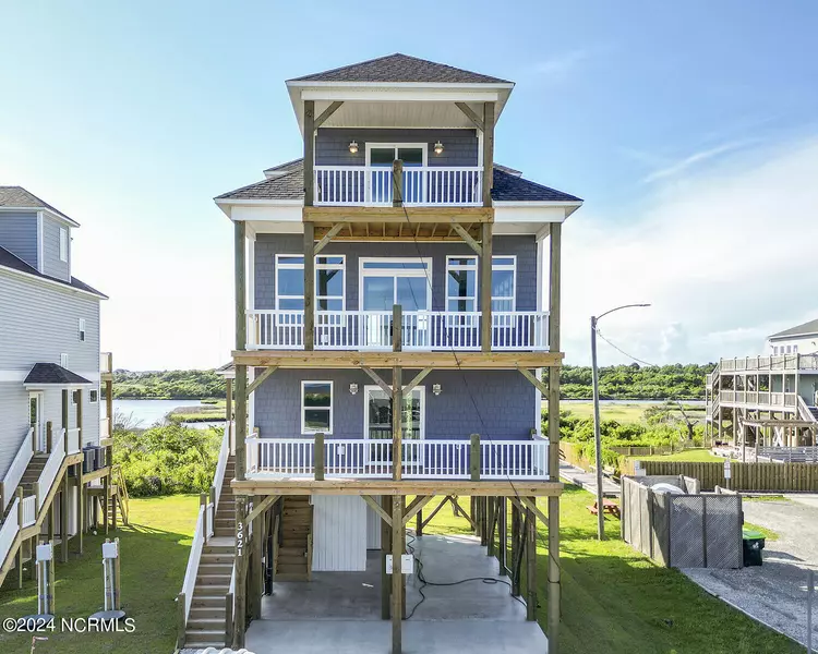 3621 Island DR, North Topsail Beach, NC 28460