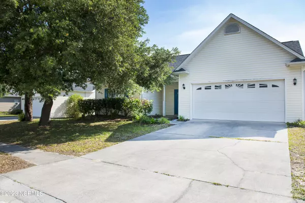 6703 Dorrington Drive, Wilmington, NC 28412