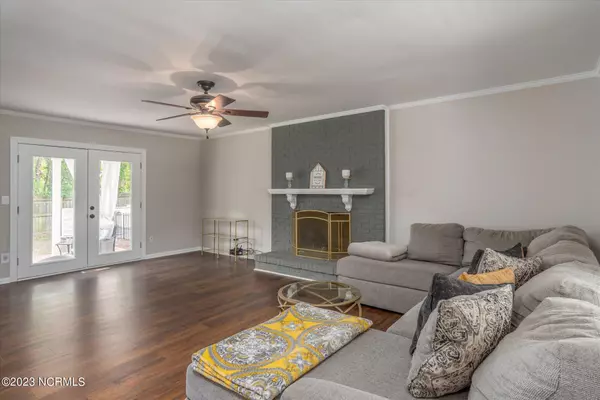 511 Derby Place Zebulon, NC 27597