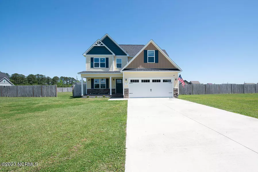 114 Woodwater DR, Richlands, NC 28574