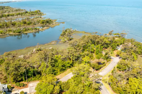 Pine Knoll Shores, NC 28512,4 West CT