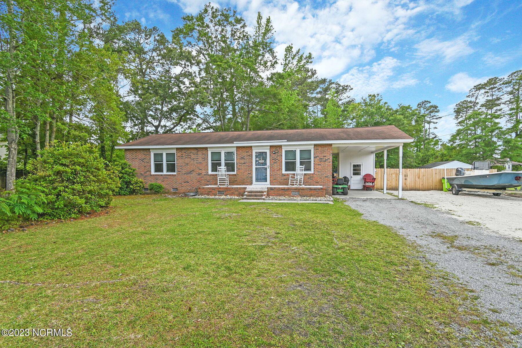 114 Pinecone LN, Havelock, NC 28532