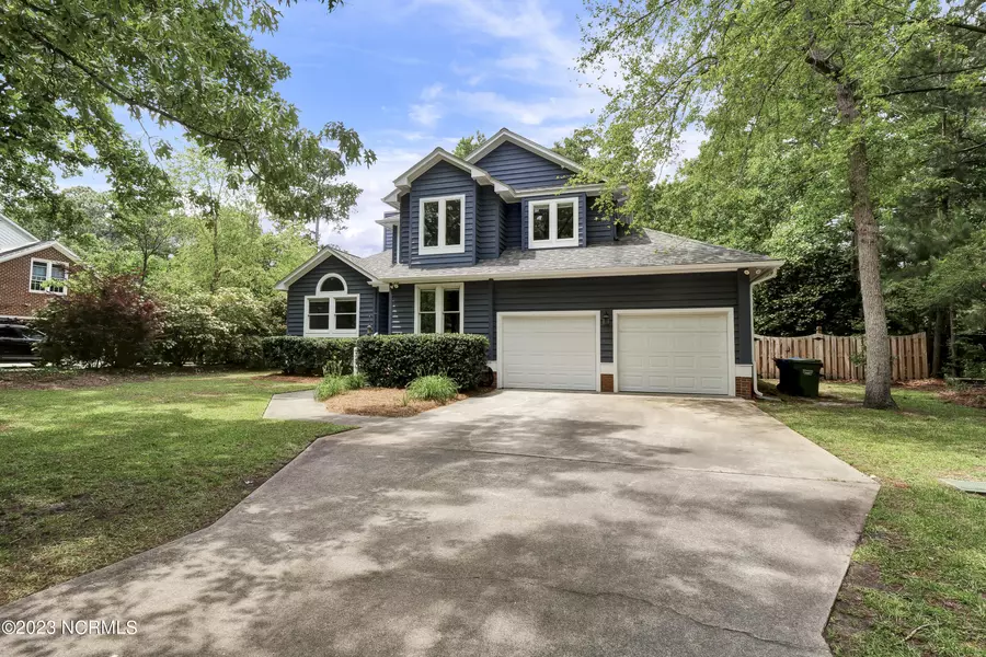 5704 Oak Bluff LN, Wilmington, NC 28409